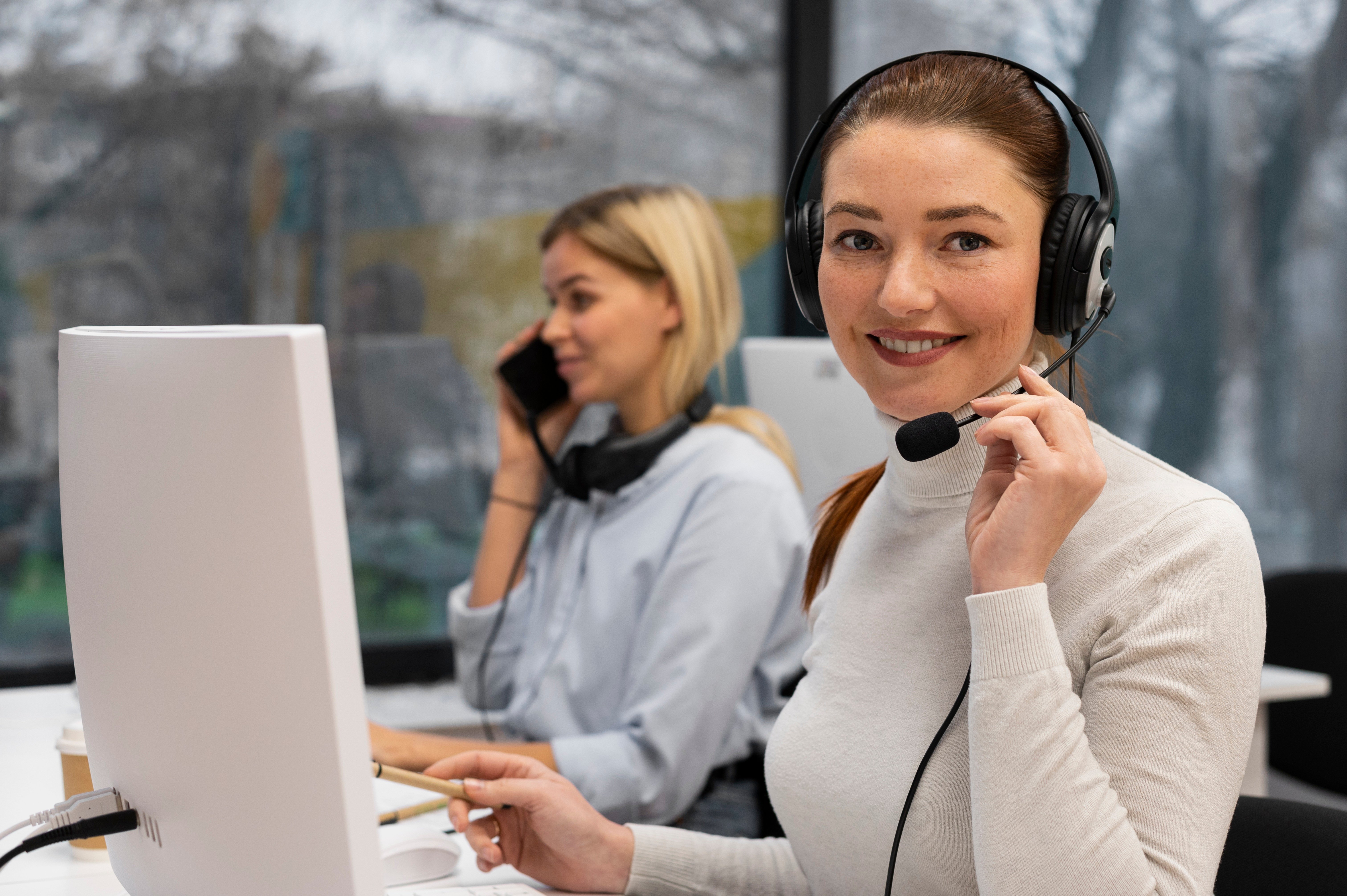 Support-Mitarbeiter im Kontakt